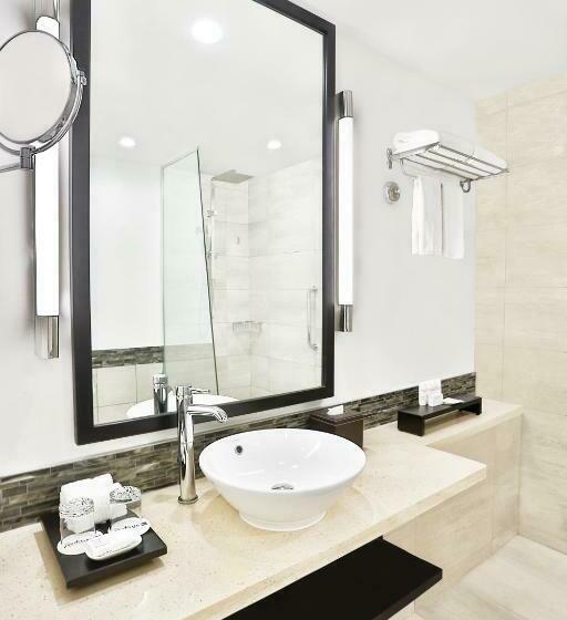 اتاق داخلی دلوکس, Radisson Blu Resort Fiji