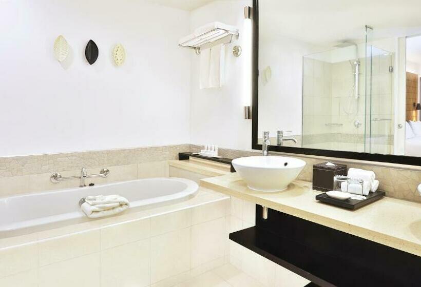 سوییت با چشمانداز باغ, Radisson Blu Resort Fiji