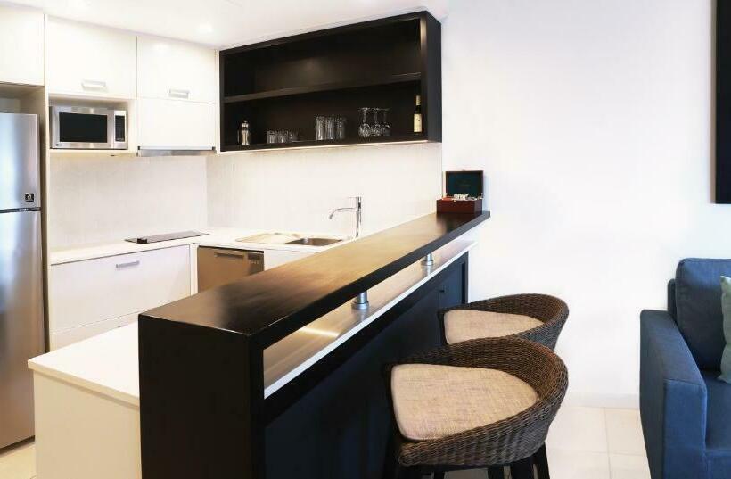 سوییت با چشمانداز باغ, Radisson Blu Resort Fiji