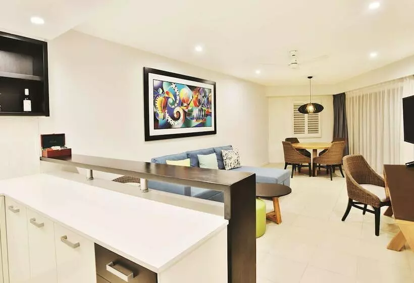 سوییت با چشمانداز باغ, Radisson Blu Resort Fiji