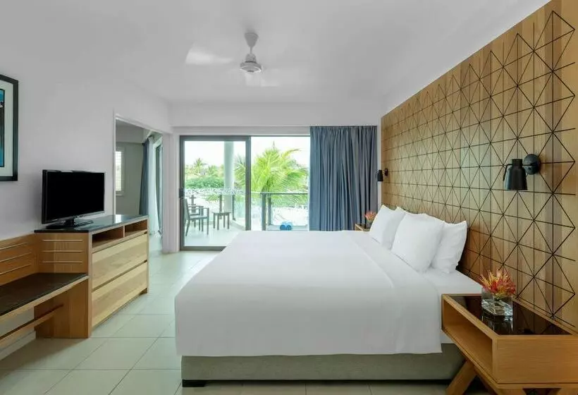 سوییت با چشمانداز باغ, Radisson Blu Resort Fiji