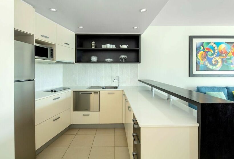 سوییت با چشمانداز باغ, Radisson Blu Resort Fiji