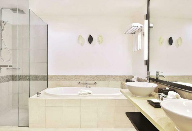 سوئیت 2 خوابه, Radisson Blu Resort Fiji