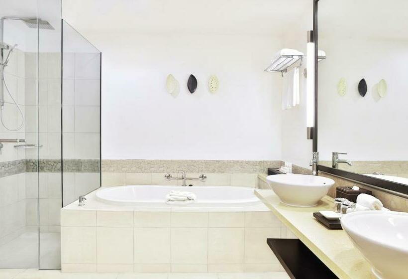 سوئیت 2 خوابه, Radisson Blu Resort Fiji