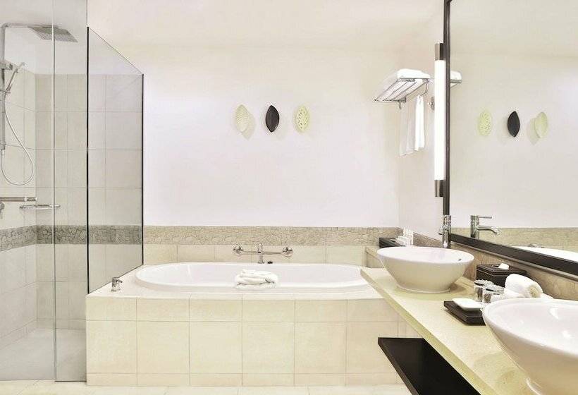 سوئیت 2 خوابه, Radisson Blu Resort Fiji