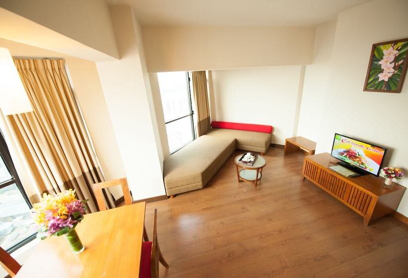 スイート, The Seasons Pattaya   Sha Plus Certified