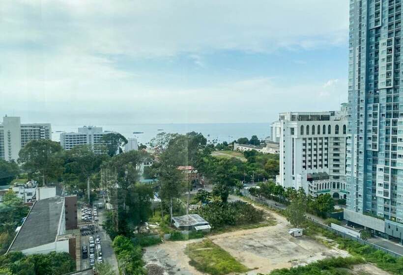 スイート, The Seasons Pattaya   Sha Plus Certified