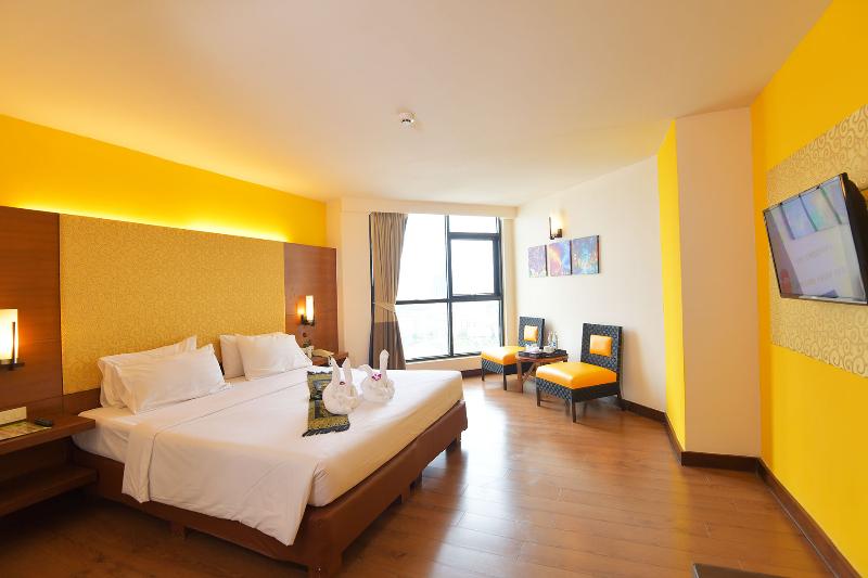 デラックスルーム, The Seasons Pattaya   Sha Plus Certified