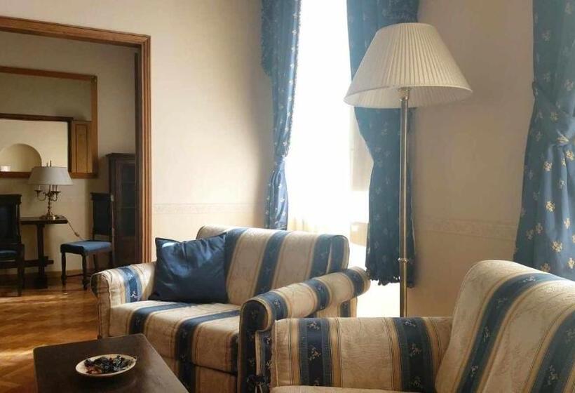 سوییت سوپریور, Tornabuoni La Petite Suite