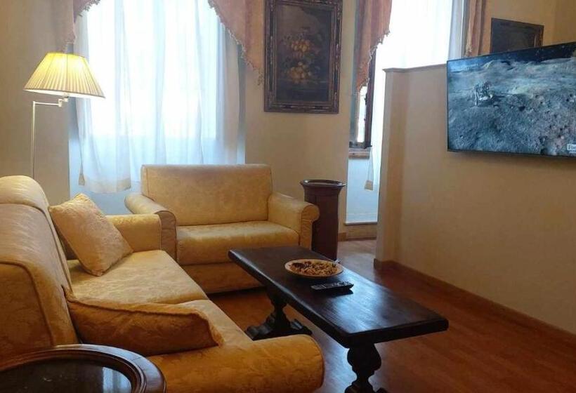 مجموعه ویستا شهر, Tornabuoni La Petite Suite