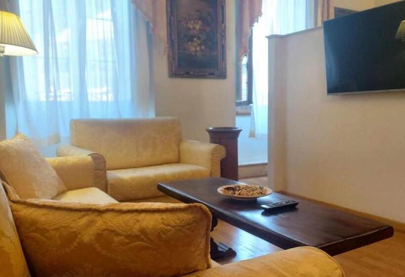 مجموعه ویستا شهر, Tornabuoni La Petite Suite