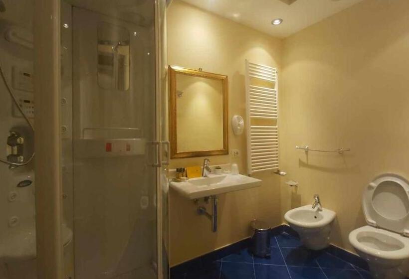 اتاق اکونومی, Tornabuoni La Petite Suite