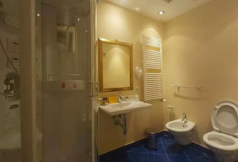 اتاق اکونومی, Tornabuoni La Petite Suite