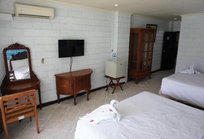 חדר משפחתי, Ammara Legian By Vilarisi