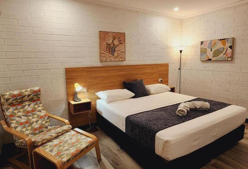 带大床的行政房间, Katherine Motel