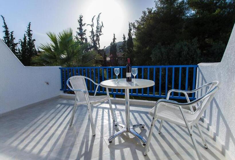 استودیوی استاندارد, Vassilis Studios