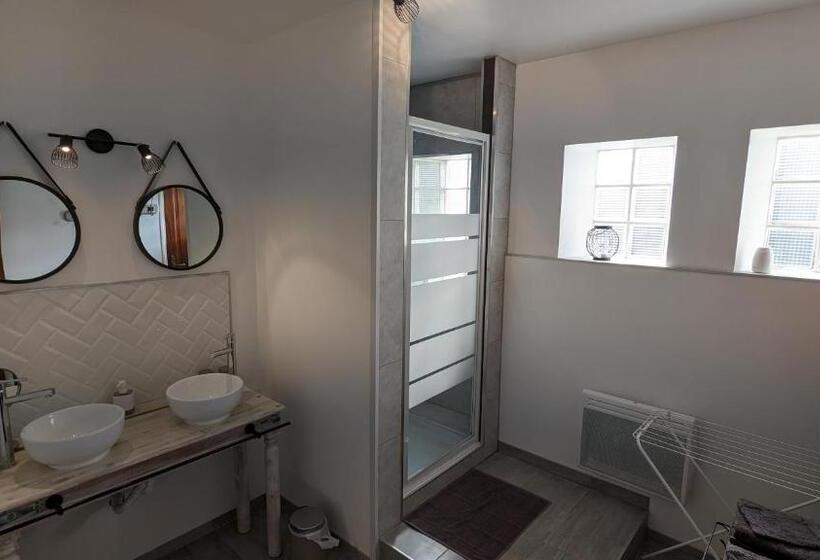 סוויטה משפחתית, Au Bonheur De Cisse