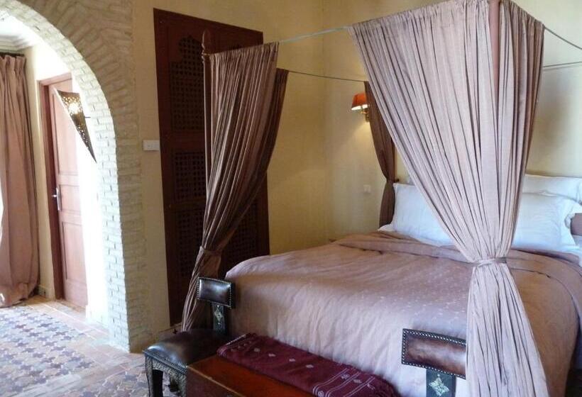 סוויטה עם מרפסת, Dar Tozeur