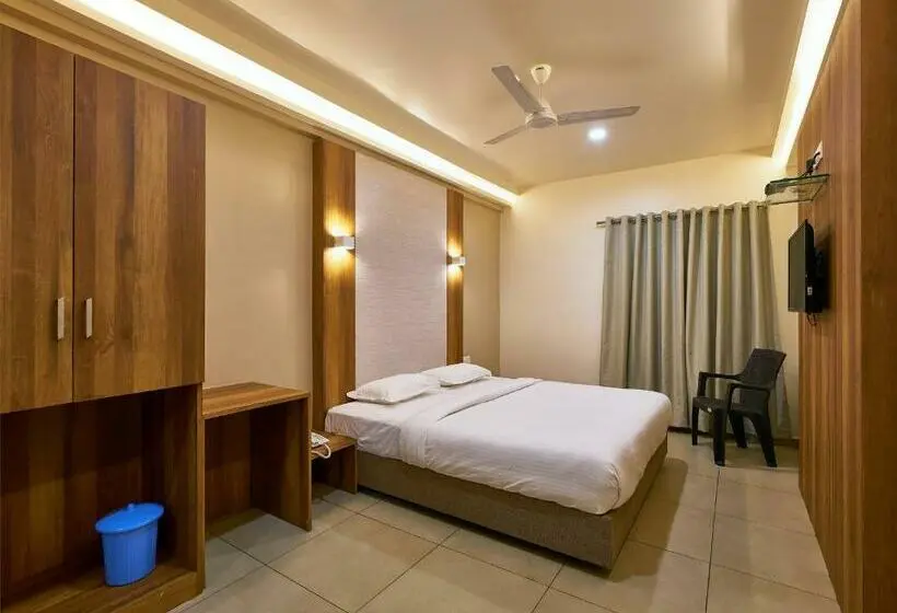 Deluxe Studio, Kiyara