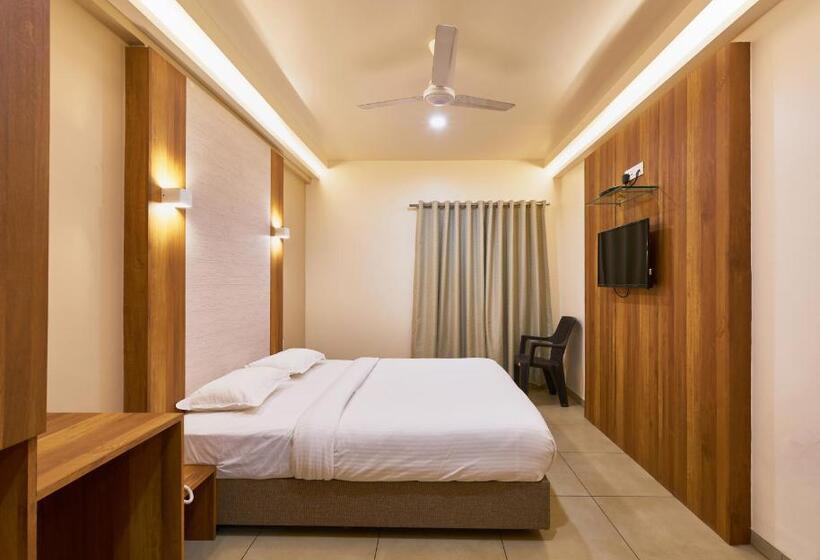 Deluxe-studio, Kiyara