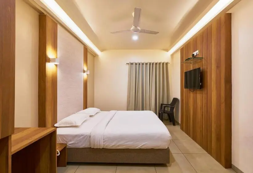 Deluxe Studio, Kiyara