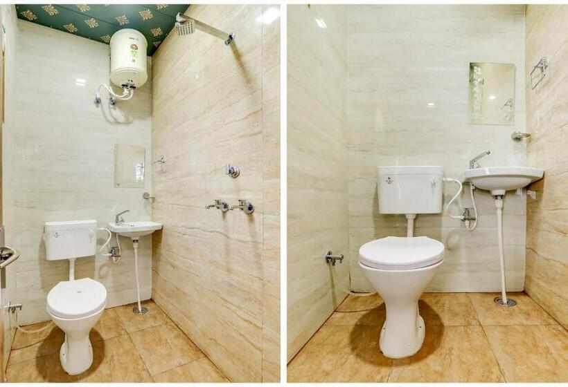 트리플 클래식 룸, Oyo 77970  Sangam