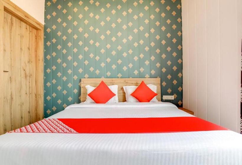 트리플 클래식 룸, Oyo 77970  Sangam