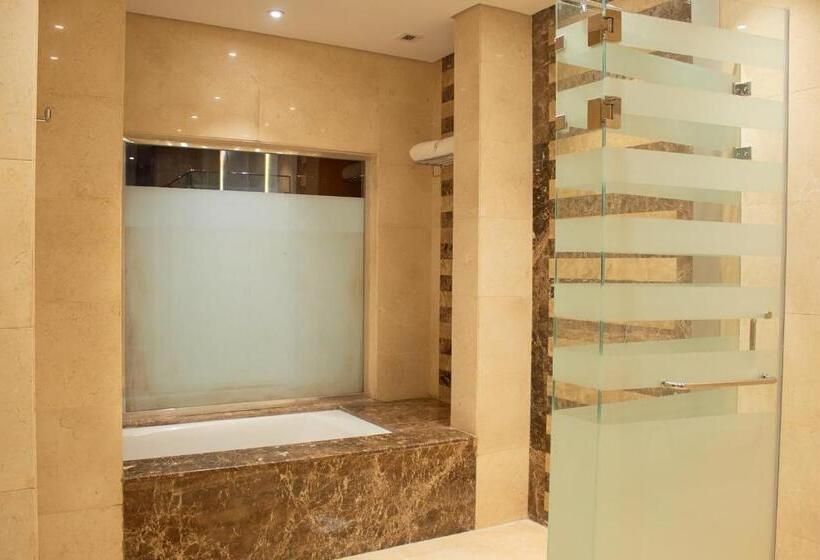 سوئیت اجرایی با چشمانداز دریا, Tolip Resort El Galala Hills