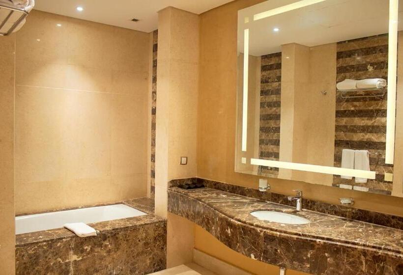 کابین, Tolip Resort El Galala Hills