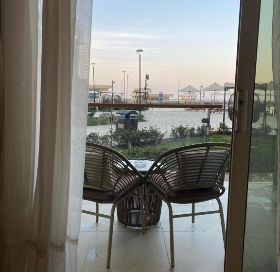 اتاق استاندارد با چشمانداز استخر, Tolip Resort El Galala Hills