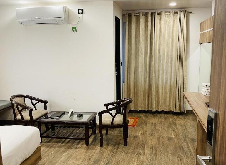 חדר סטנדרט, Vijay Shree