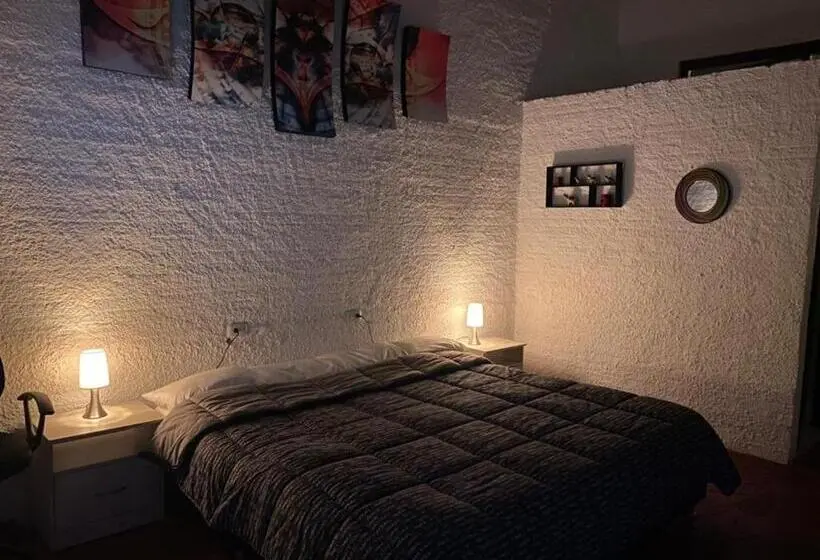 キングサイズベッドのスタンダードルーム, Club Aviva Guatavita   Hostel   Restaurante, Disco & Bar
