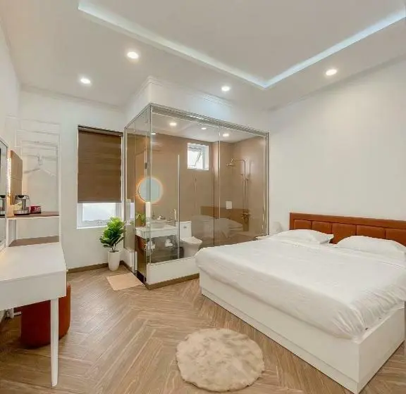 اتاق لوکس با تخت بزرگ, The Myst No47 House Buon Ma Thuot