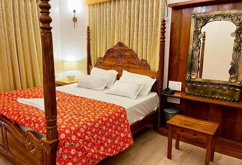 חדר סטנדרט נוף לבריכה, Dip Holidays