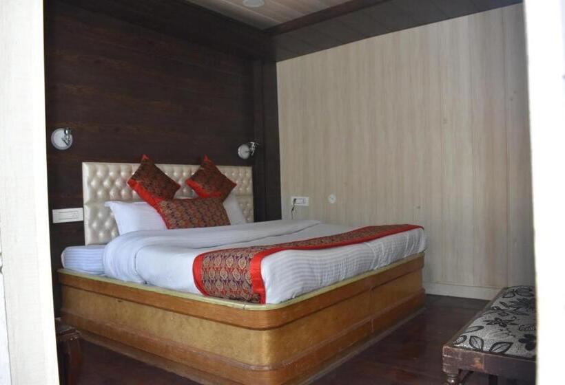 Quarto Estandar, Fontana