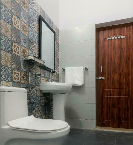 חדר דלוקס, Sethi Legacy