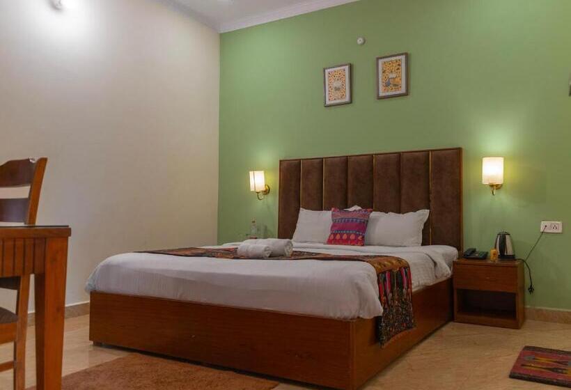 חדר דלוקס, Sethi Legacy