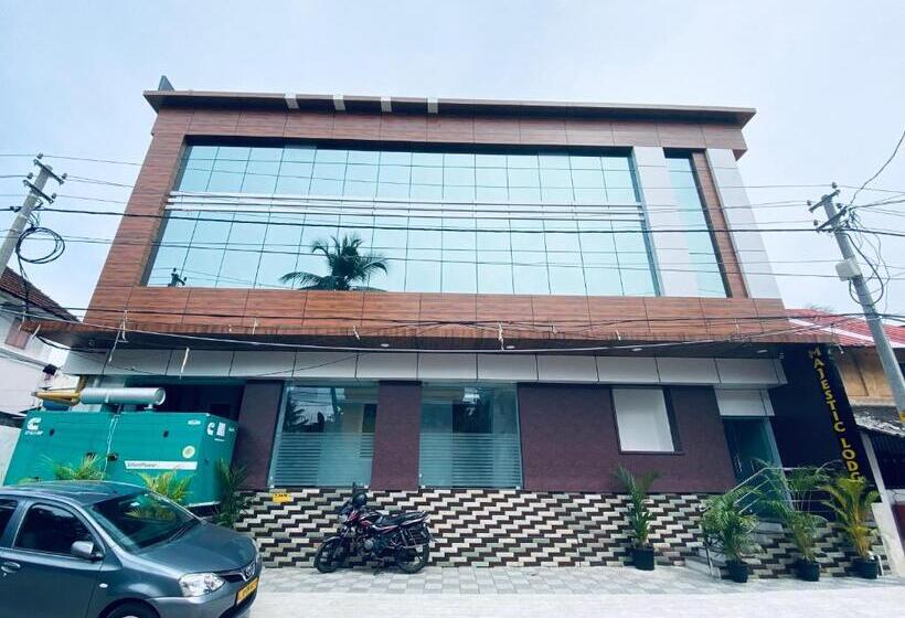 Deluxe Familjerum, Majestic Inn