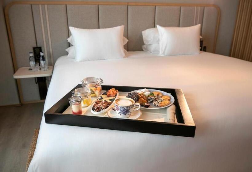 Habitación Deluxe, Only You Hotel Málaga