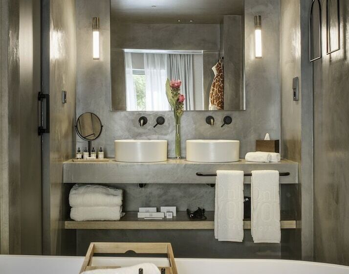 سوییت جونیور, Only You Hotel Málaga