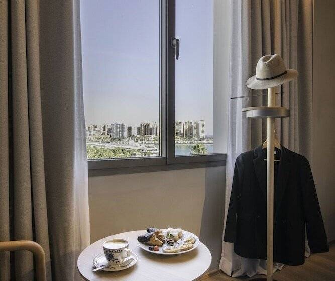 Habitación Premium, Only You Hotel Málaga