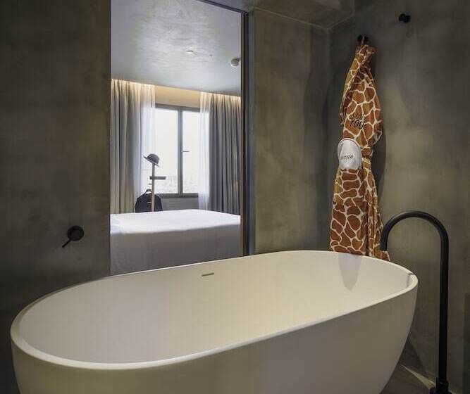 Premium room with terrace, Only You Hotel Málaga