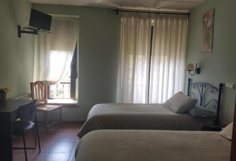 اتاق استاندارد با چشمانداز کوهستان, Hostal La Cigueña