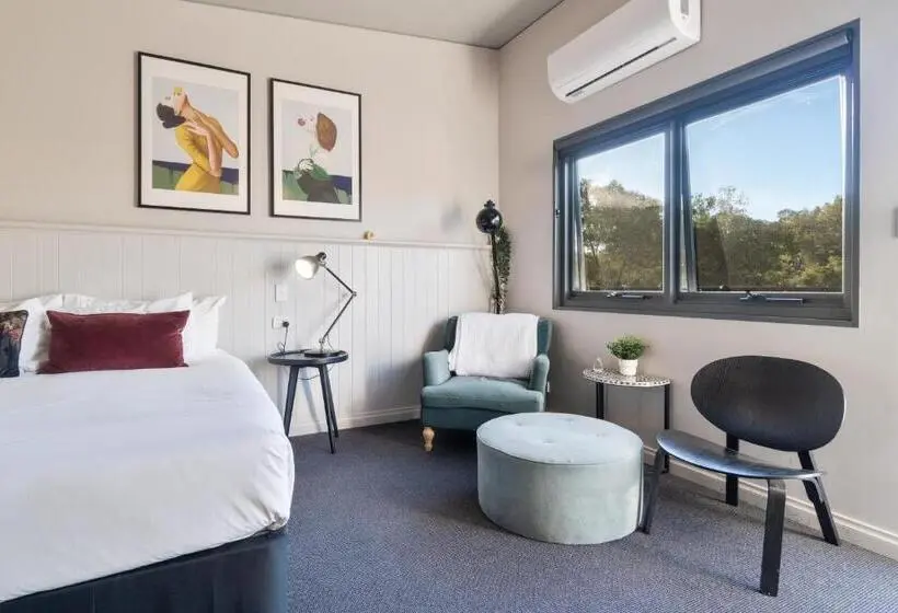 キングサイズベッドのスイートルーム, Victoria Hotel Toodyay
