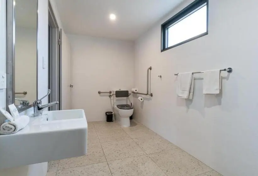 スタンダードスタジオ, Victoria Hotel Toodyay