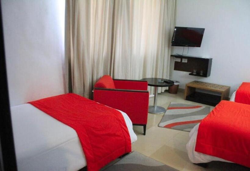 اتاق استاندارد سه نفره, Hôtel Le Pacha