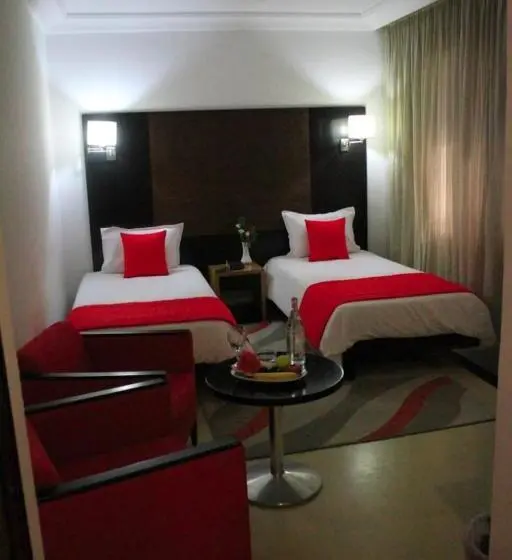 اتاق استاندارد سه نفره, Hôtel Le Pacha