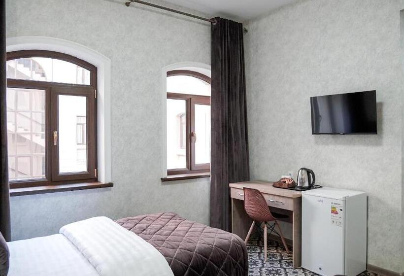 اتاق استاندارد, Level