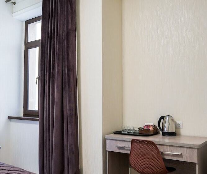 اتاق استاندارد, Level