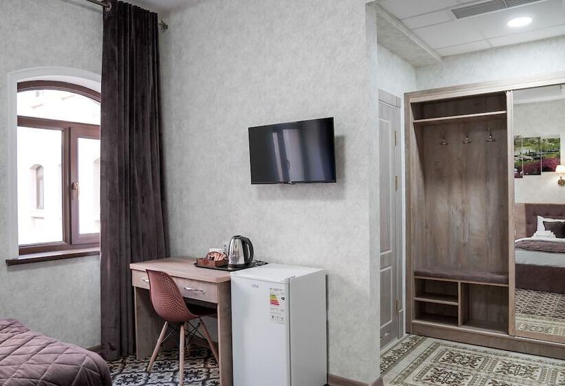 اتاق استاندارد, Level